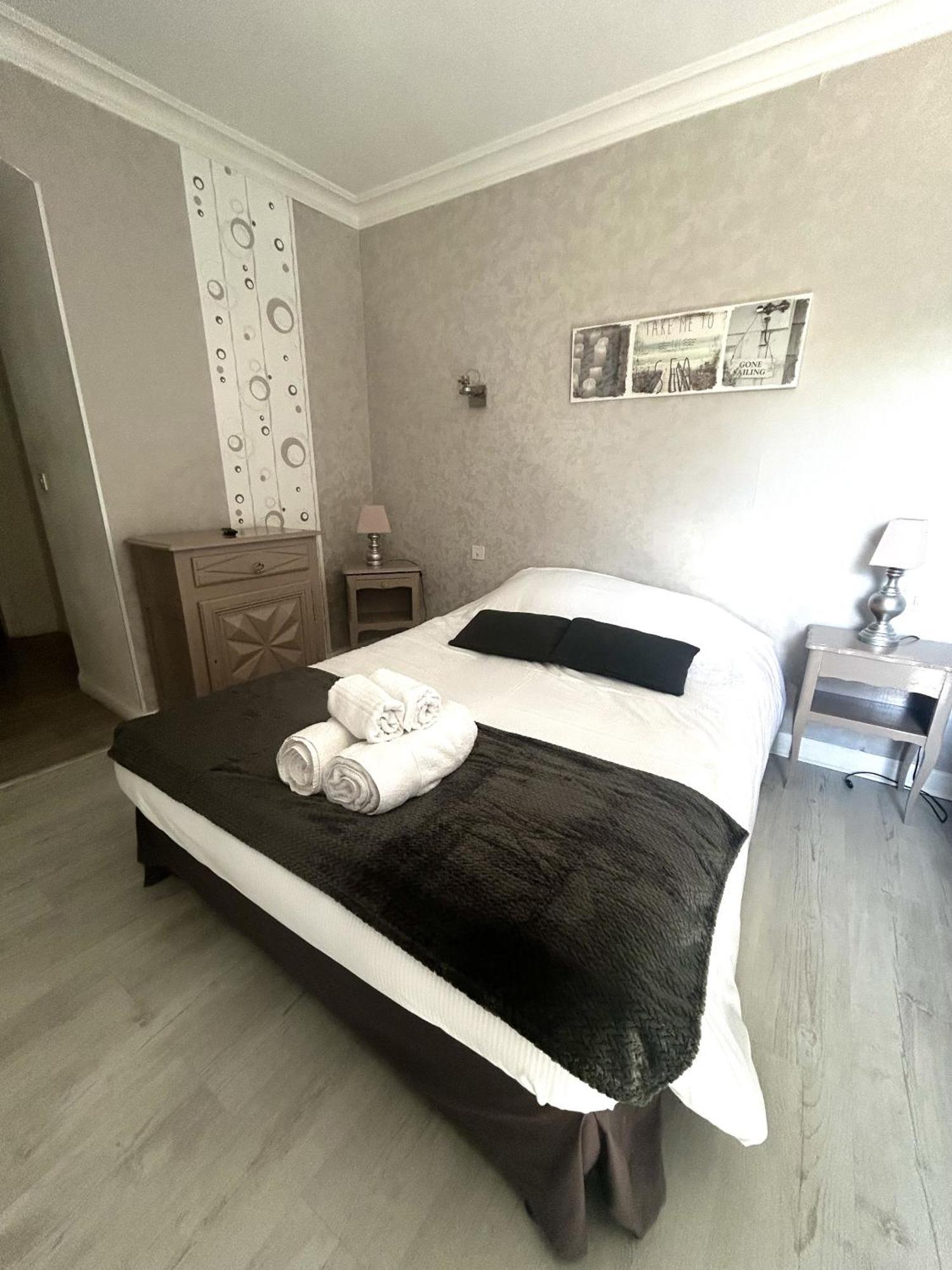 Hôtel Central Chaunay Kamer foto
