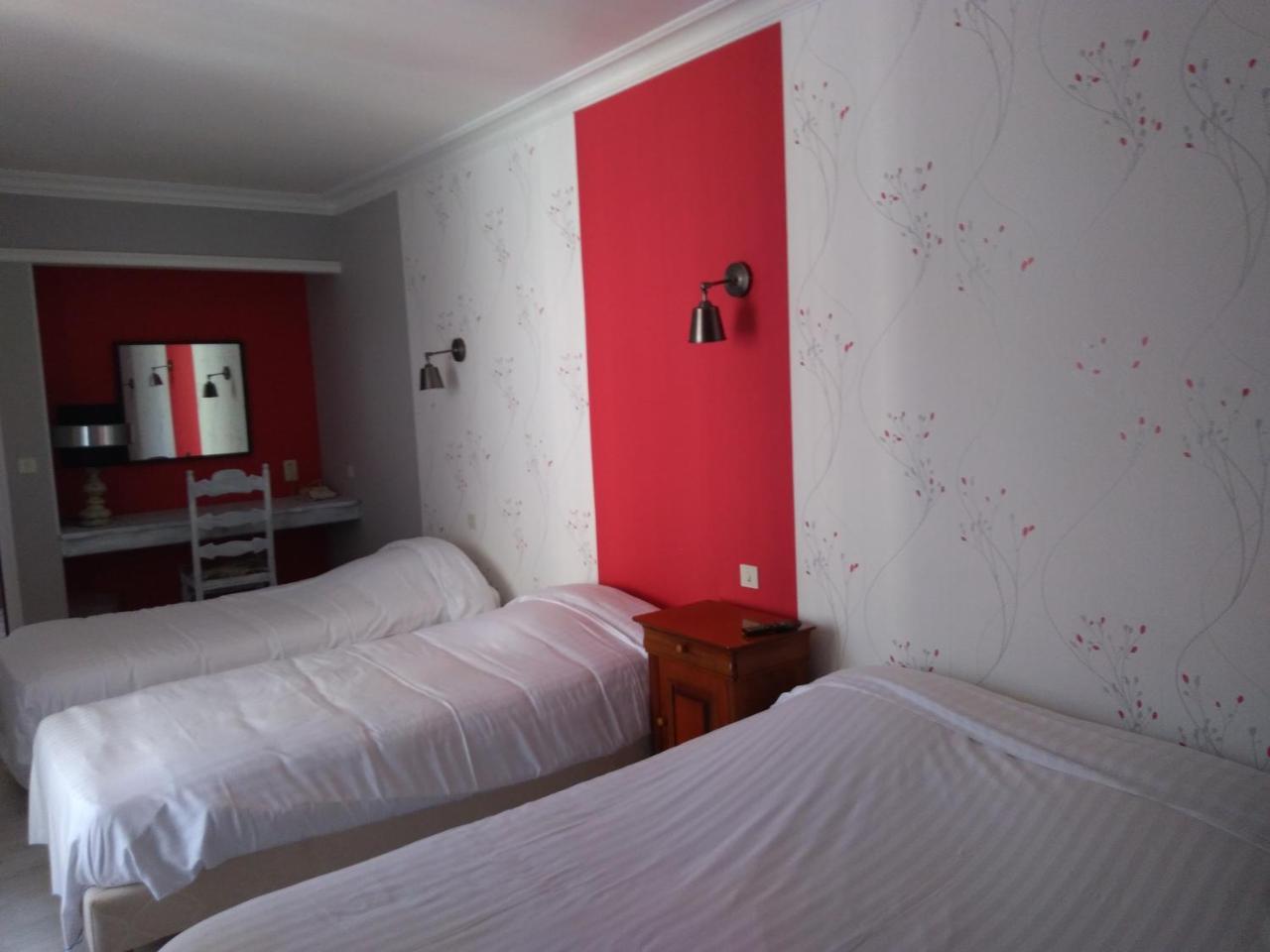 Hôtel Central Chaunay Buitenkant foto